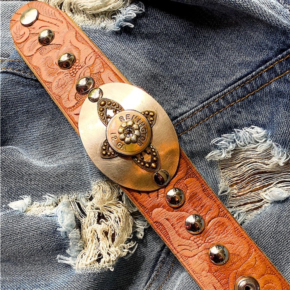 Remington cuff, up to 7 1/4” wrist - Picture 7 of 7